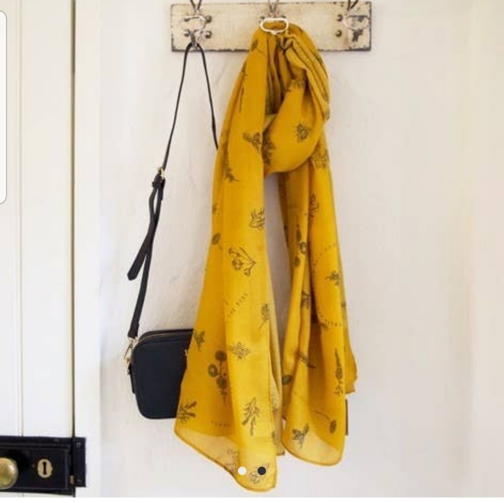 SOLD!!! Bee & Wildflower Scarf